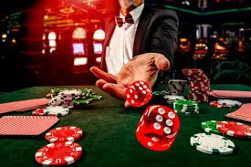 Pemain menggunakan versi mobile untuk taruhan sepak bola dan live casino terbaik